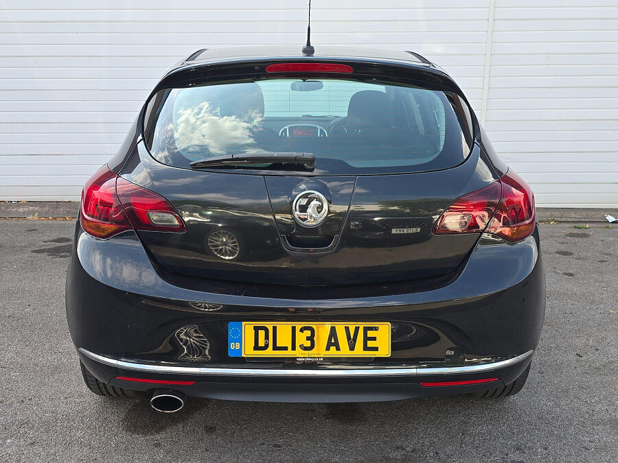 2013 Vauxhall Astra photo 6