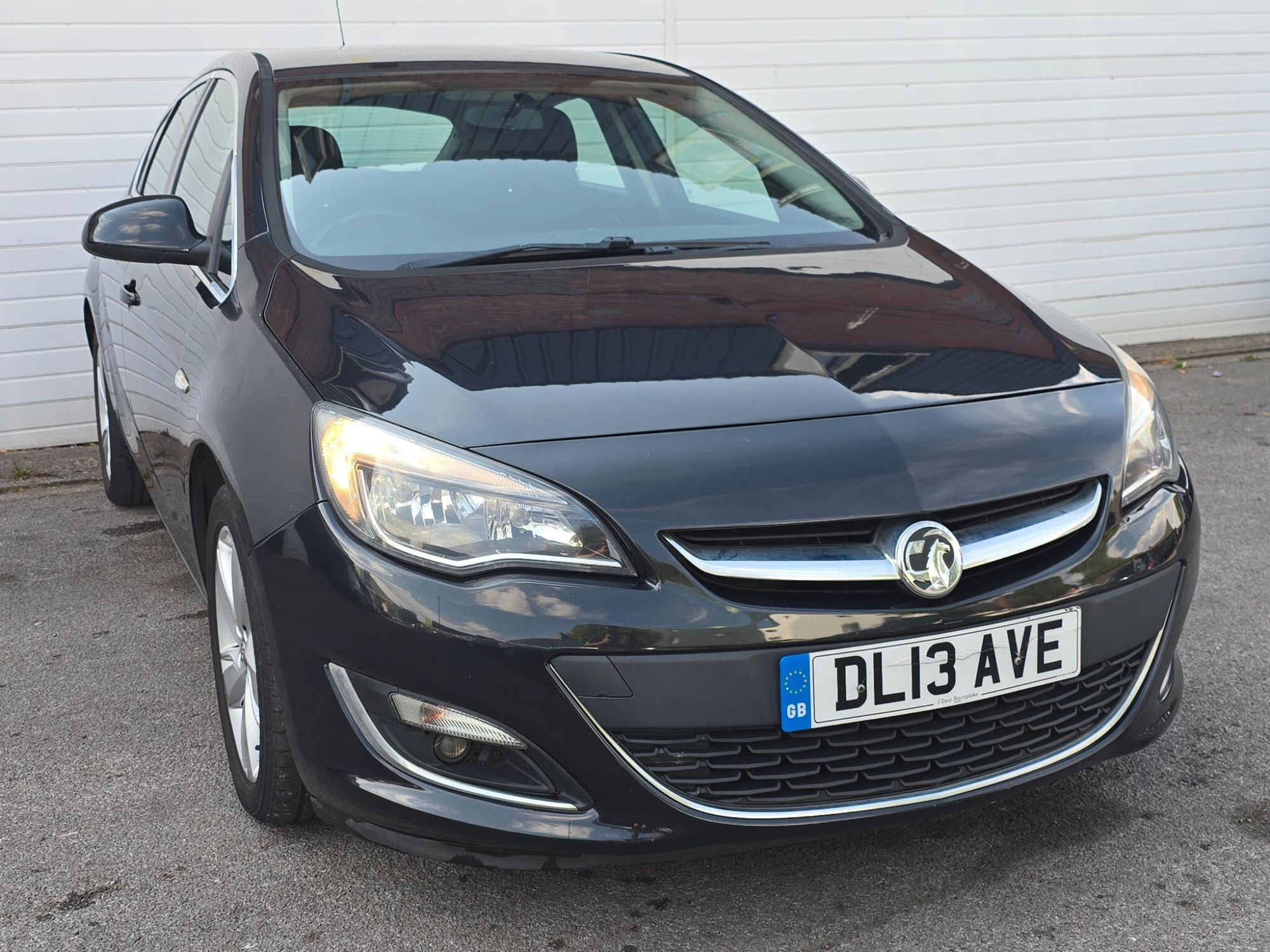 2013 Vauxhall Astra 1.4T 16v SRi Euro 5 5dr for sale at Drive BHX