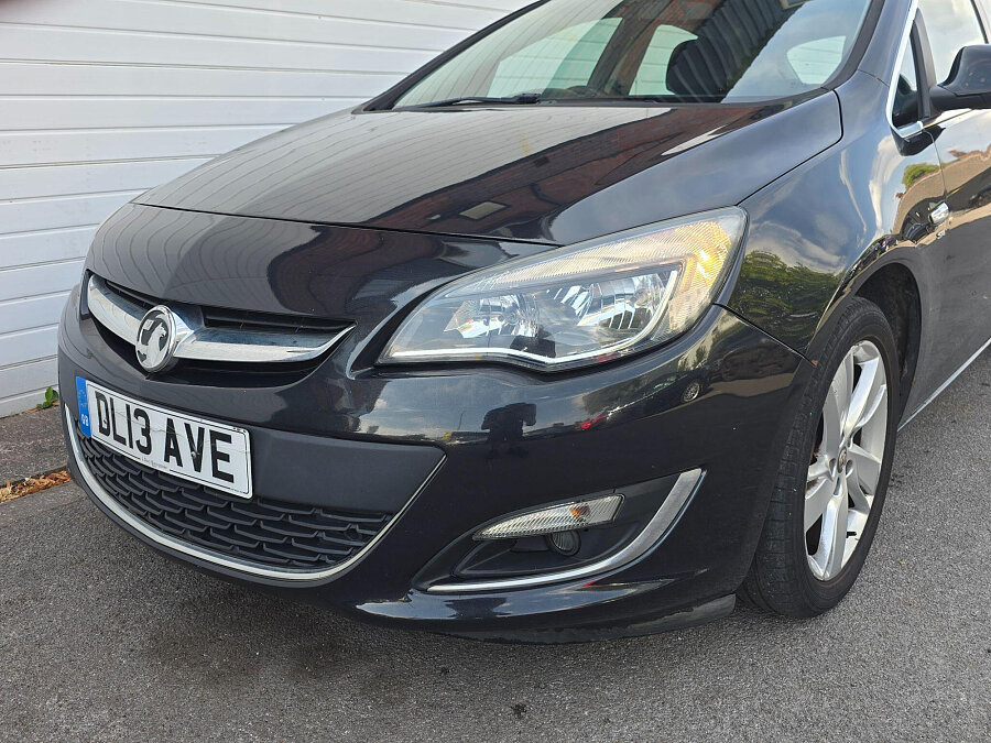 2013 Vauxhall Astra photo 11