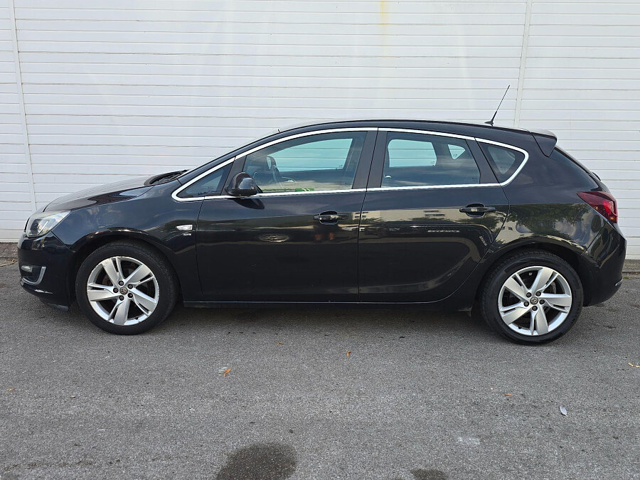 2013 Vauxhall Astra photo 4