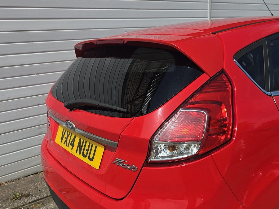 2014 Ford Fiesta photo 14