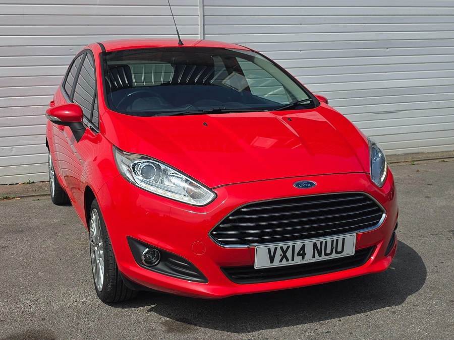 Ford Fiesta photo 2