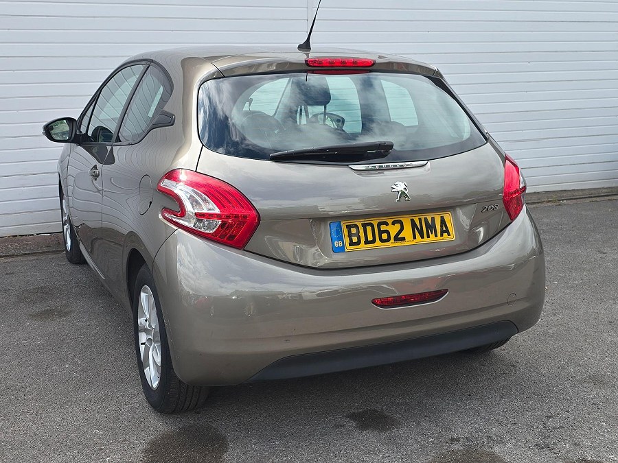 2012 Peugeot 208 photo 6
