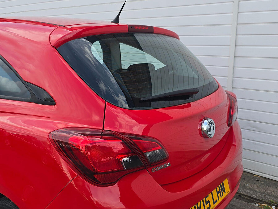 2015 Vauxhall Corsa photo 12