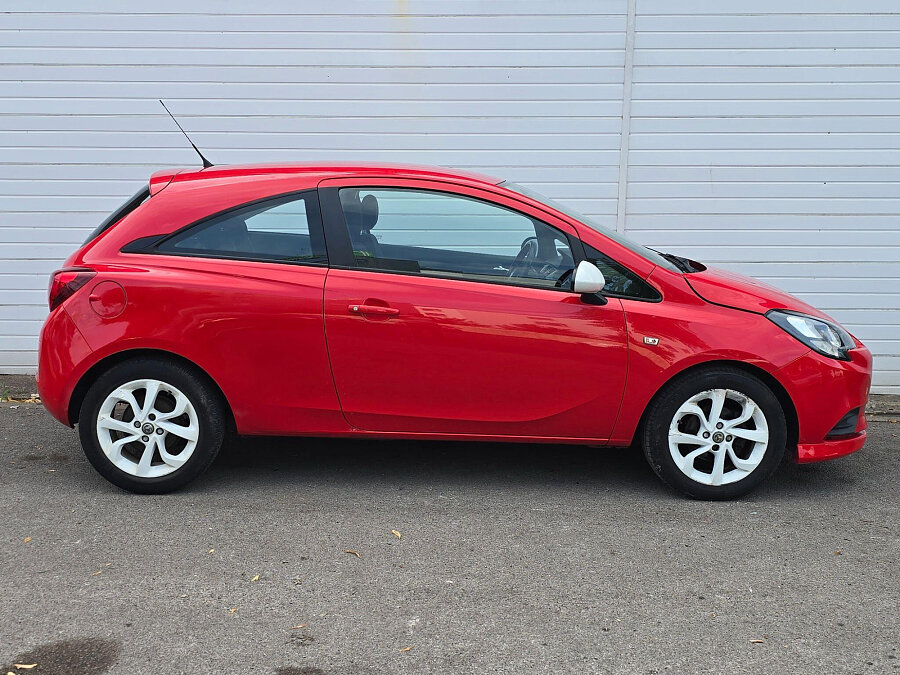 2015 Vauxhall Corsa photo 9