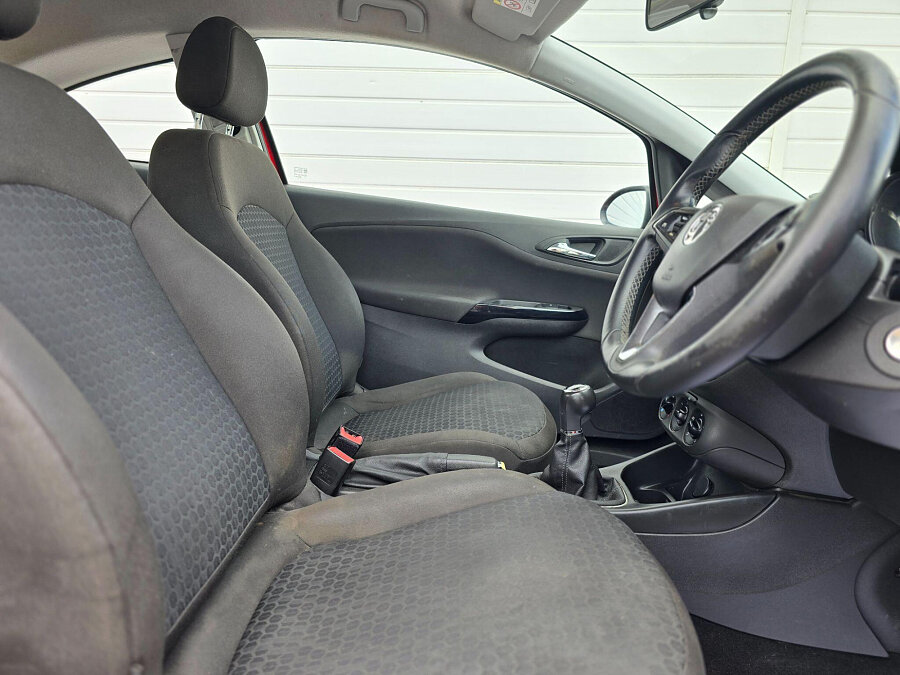 2015 Vauxhall Corsa photo 14