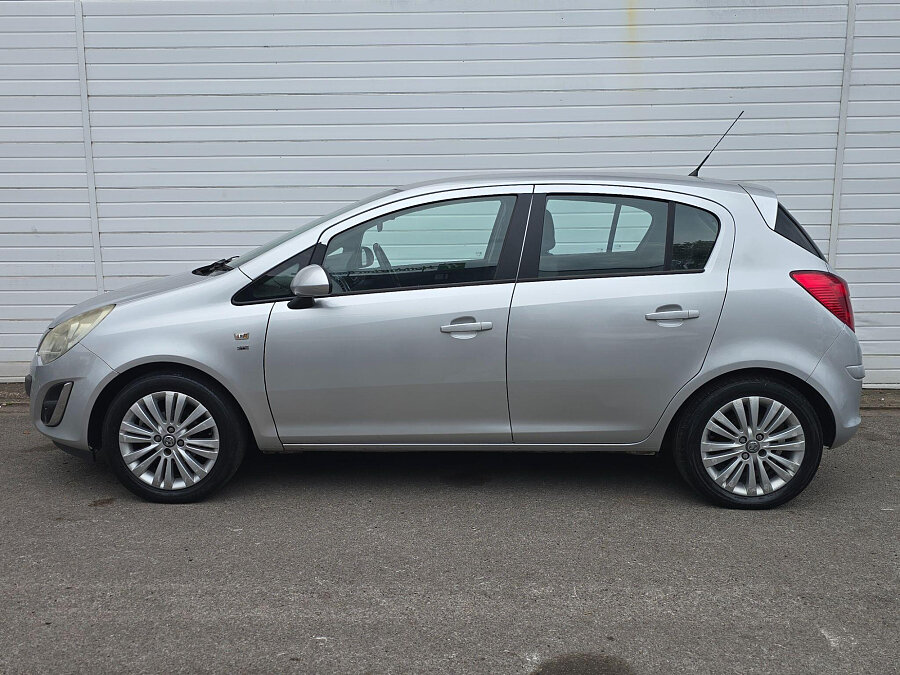 2011 Vauxhall Corsa photo 4