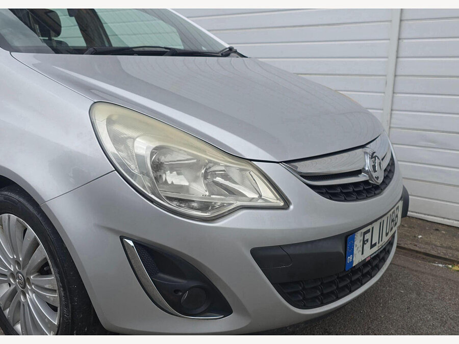 2011 Vauxhall Corsa photo 10