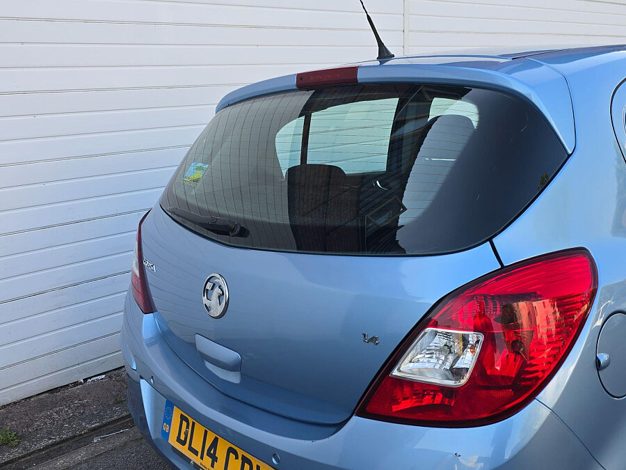 2014 Vauxhall Corsa photo 13
