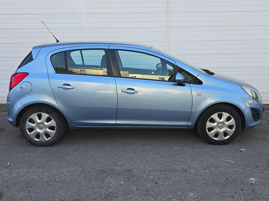 2014 Vauxhall Corsa photo 9