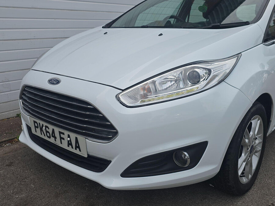 2015 Ford Fiesta photo 11