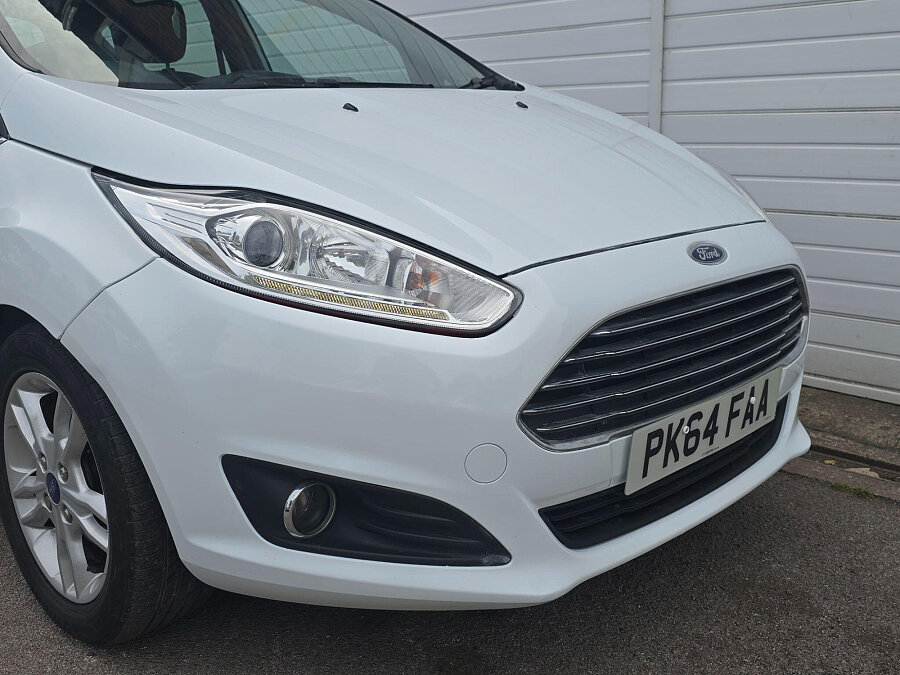 2015 Ford Fiesta photo 10