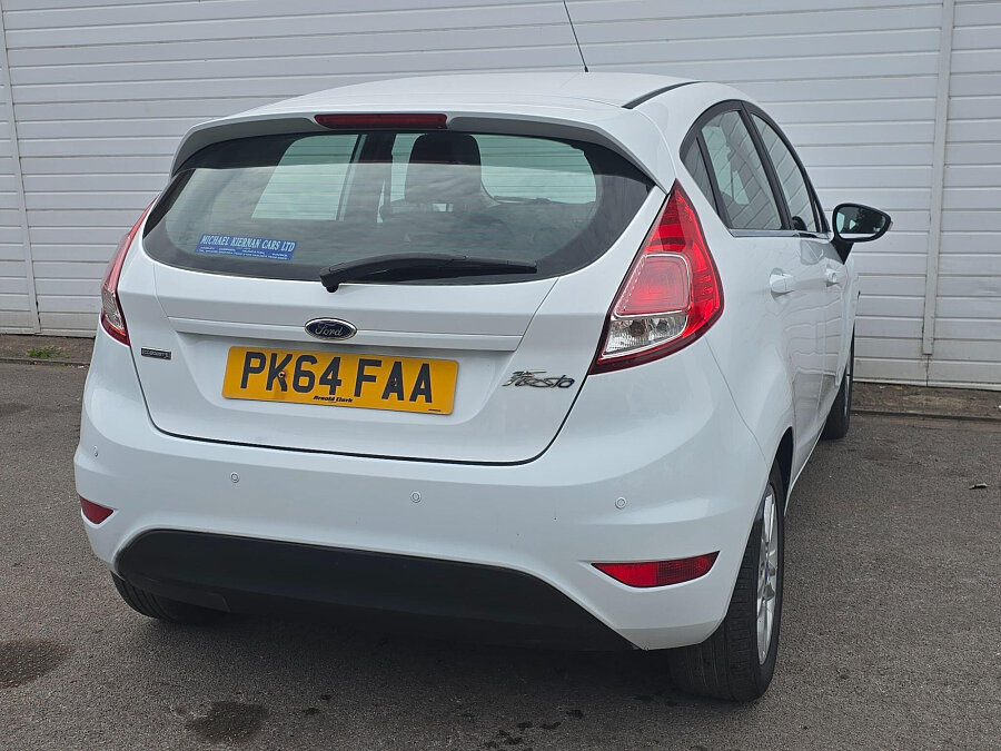 2015 Ford Fiesta photo 8