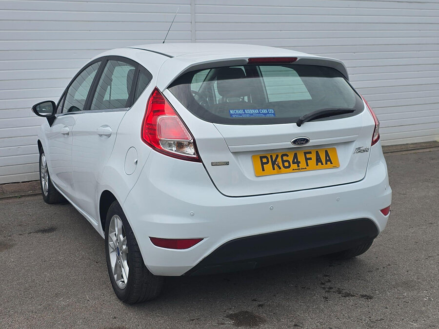2015 Ford Fiesta photo 5