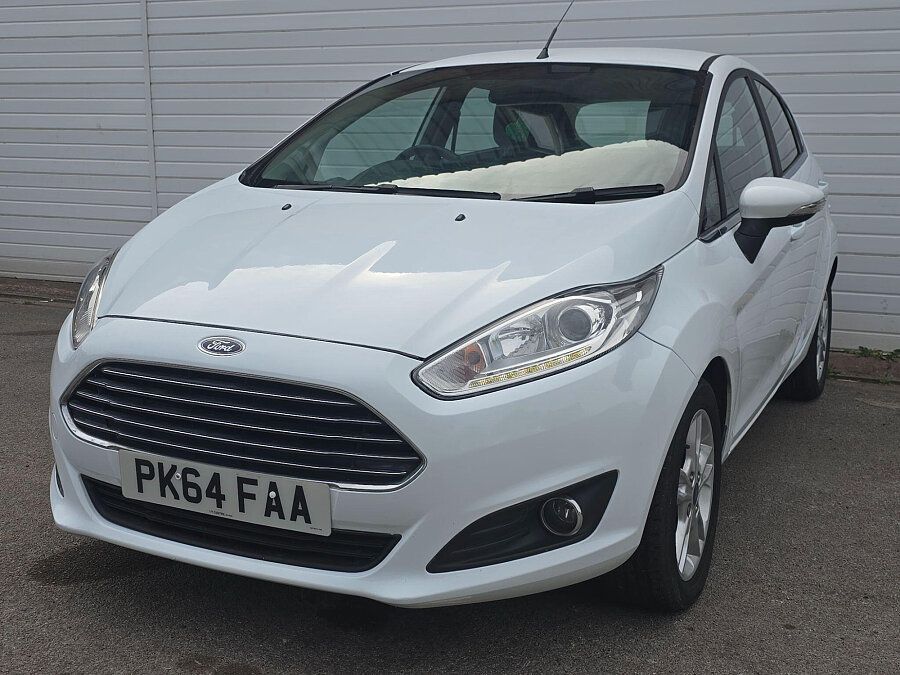 2015 Ford Fiesta photo 3