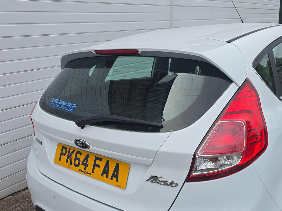 2015 Ford Fiesta photo 13
