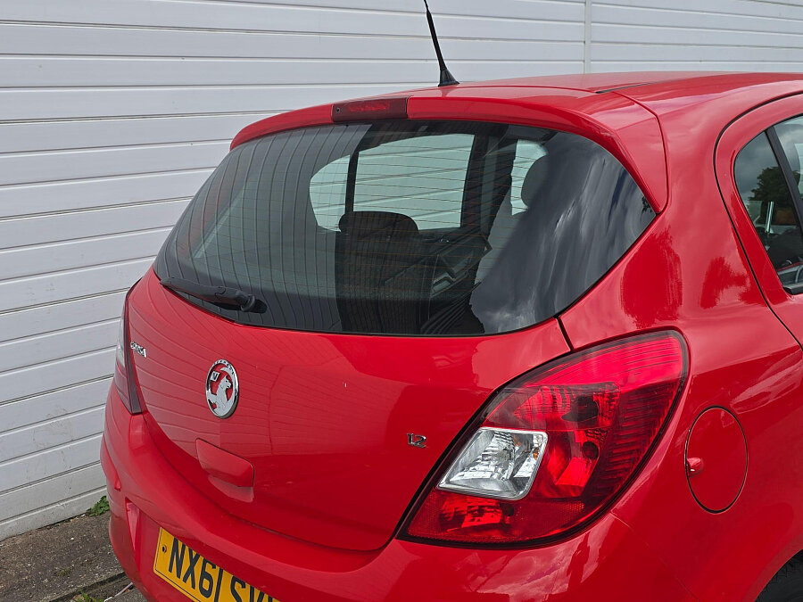 2011 Vauxhall Corsa photo 13