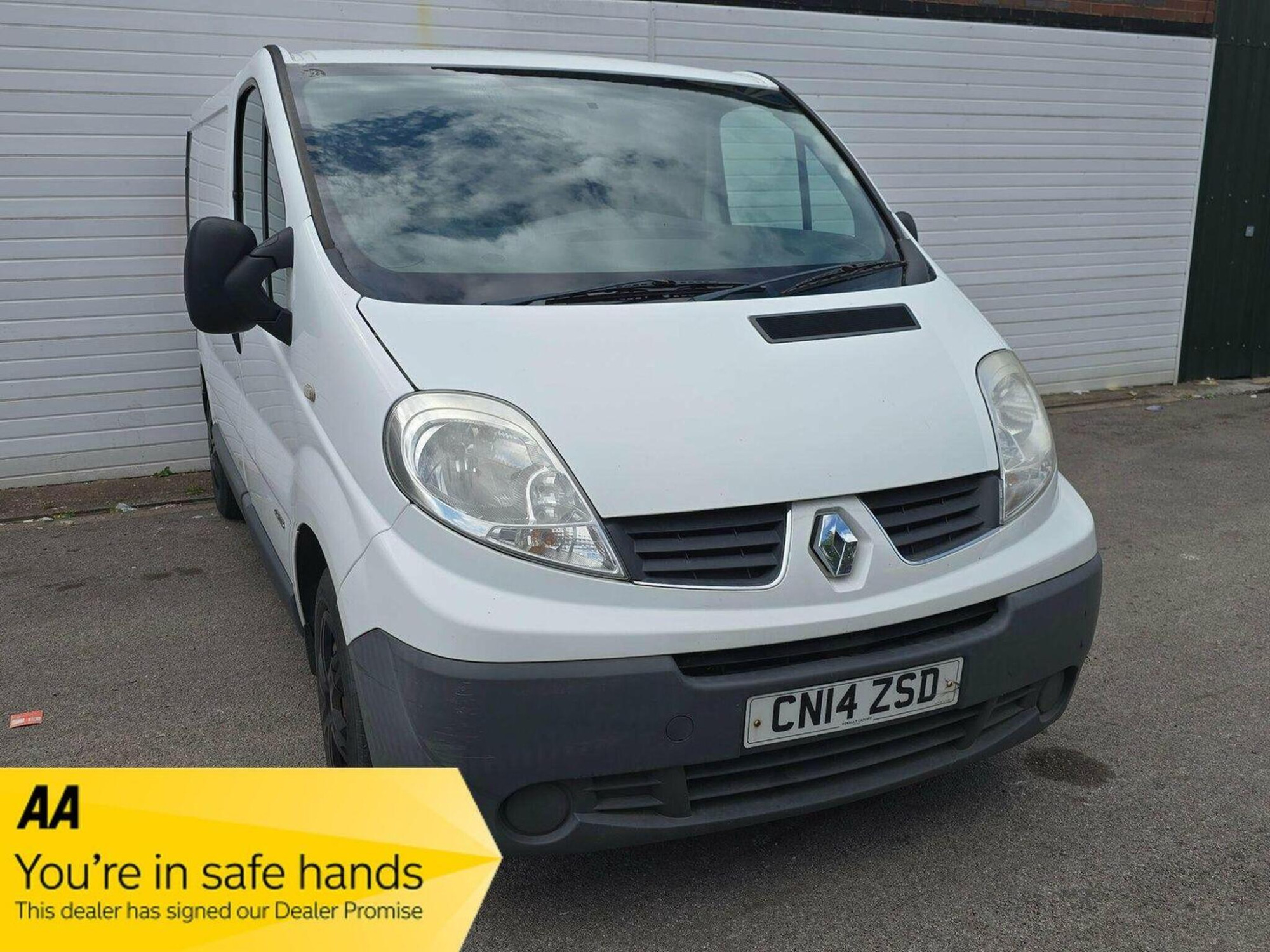 2014 Renault Trafic 2.0 dCi SL27 Sport L1 H1 3dr for sale at Drive BHX