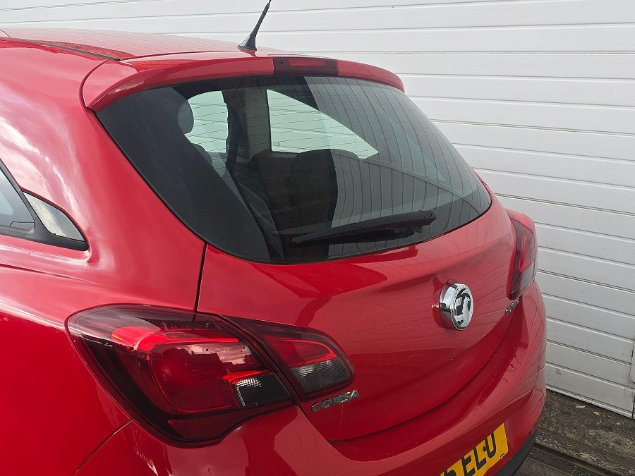2015 Vauxhall Corsa photo 13
