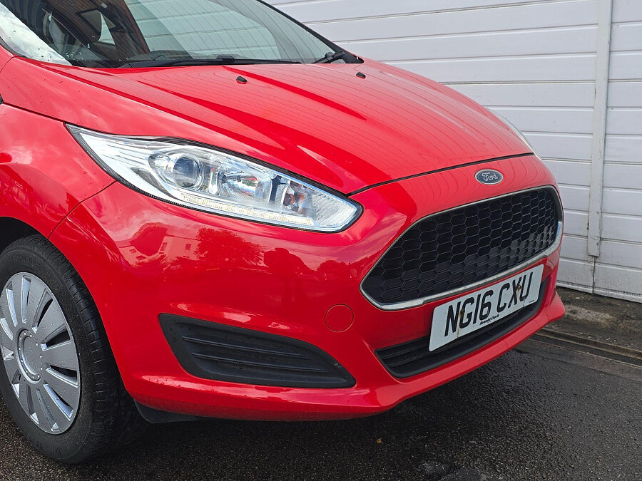 2016 Ford Fiesta photo 10