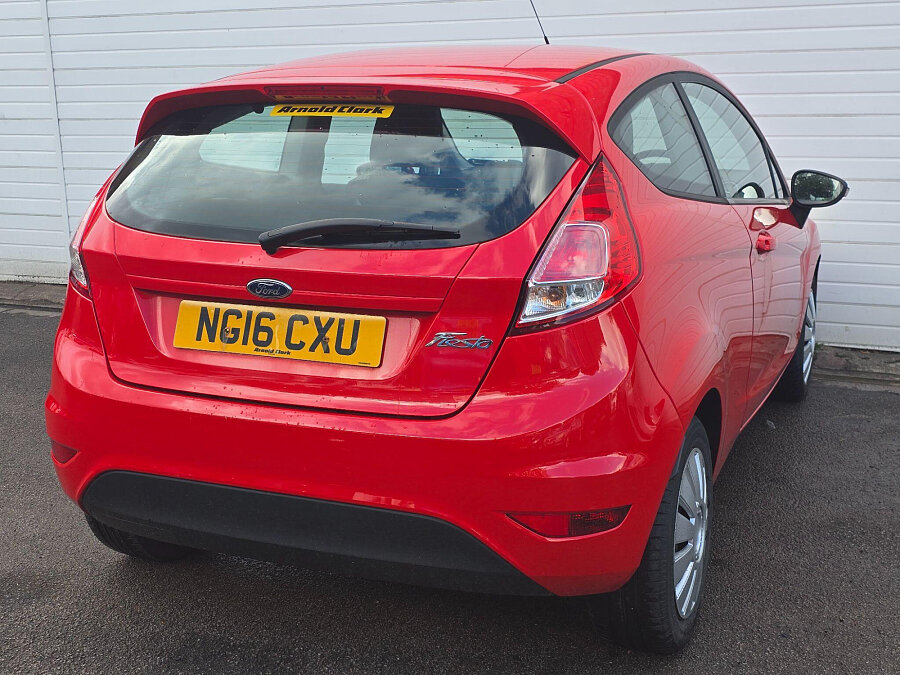 2016 Ford Fiesta photo 8