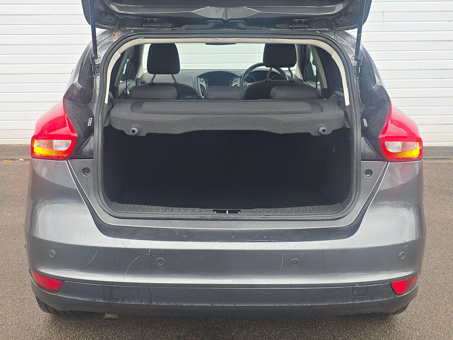 2018 Ford Focus photo 7