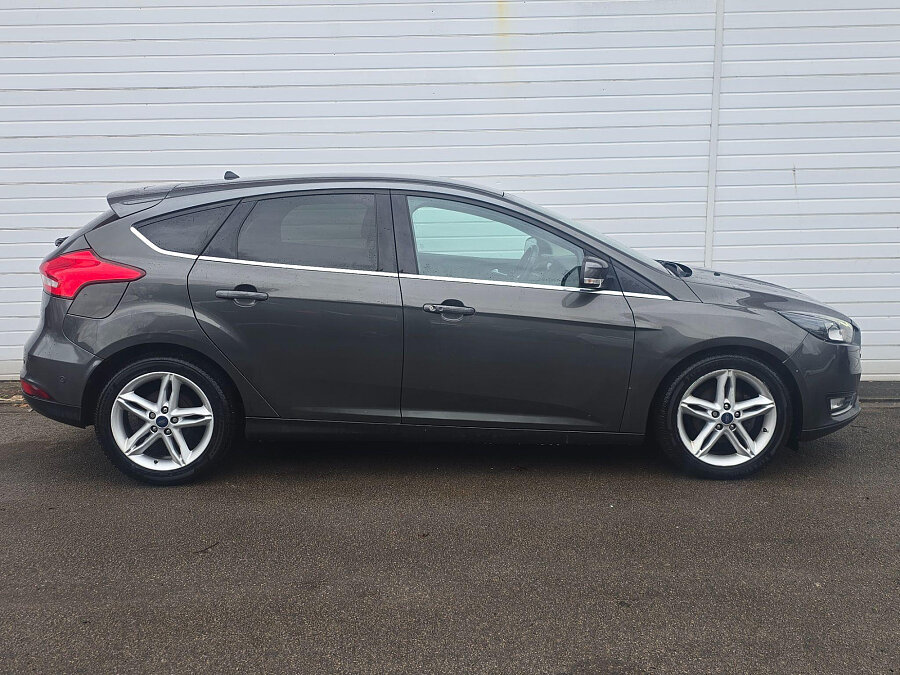 2018 Ford Focus photo 9