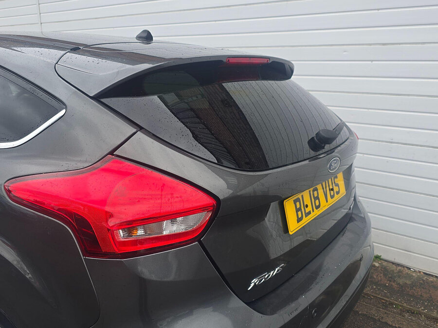 2018 Ford Focus photo 12