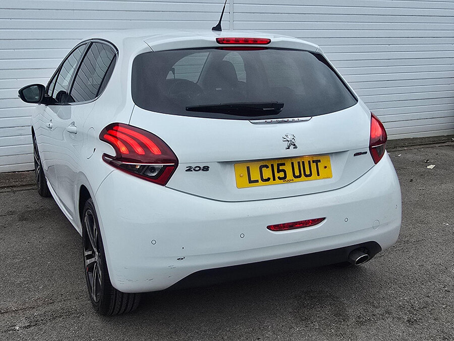 2015 Peugeot 208 photo 5