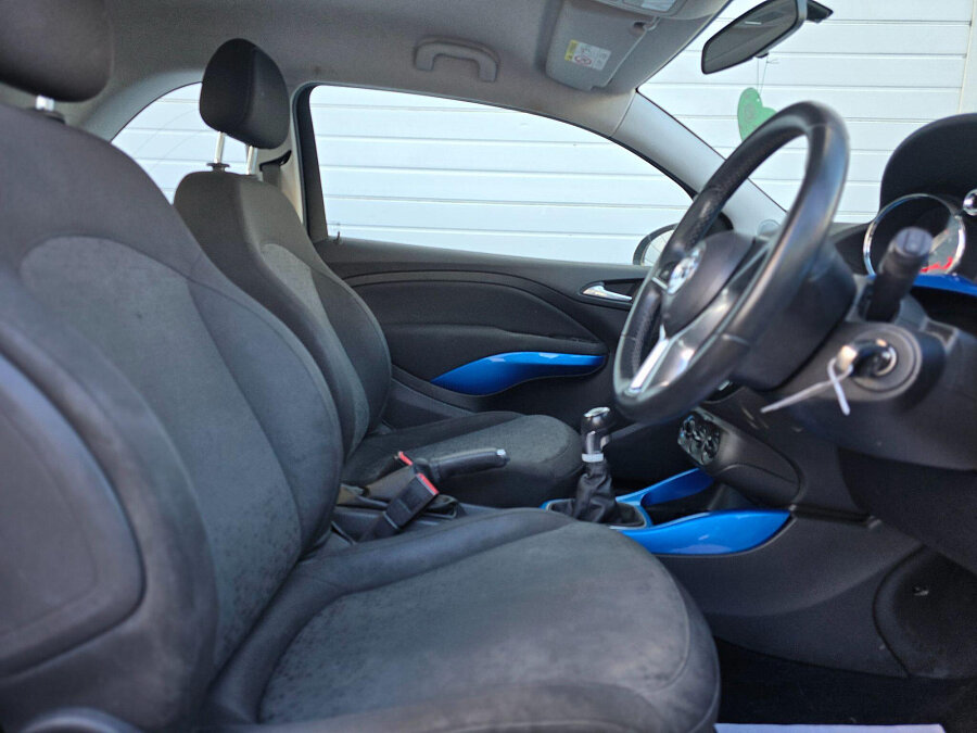 2015 Vauxhall ADAM photo 14