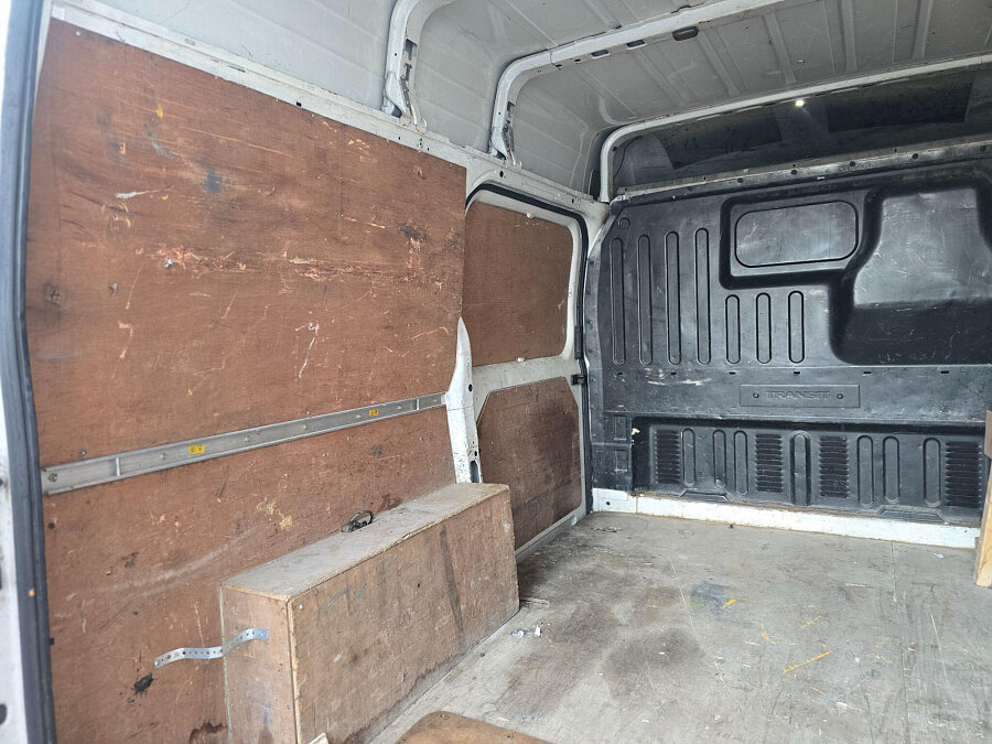 2011 Ford Transit photo 9