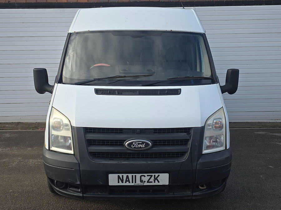 Ford Transit photo 2