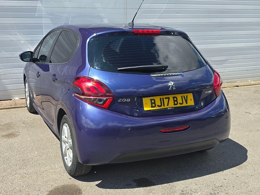 2017 Peugeot 208 photo 5
