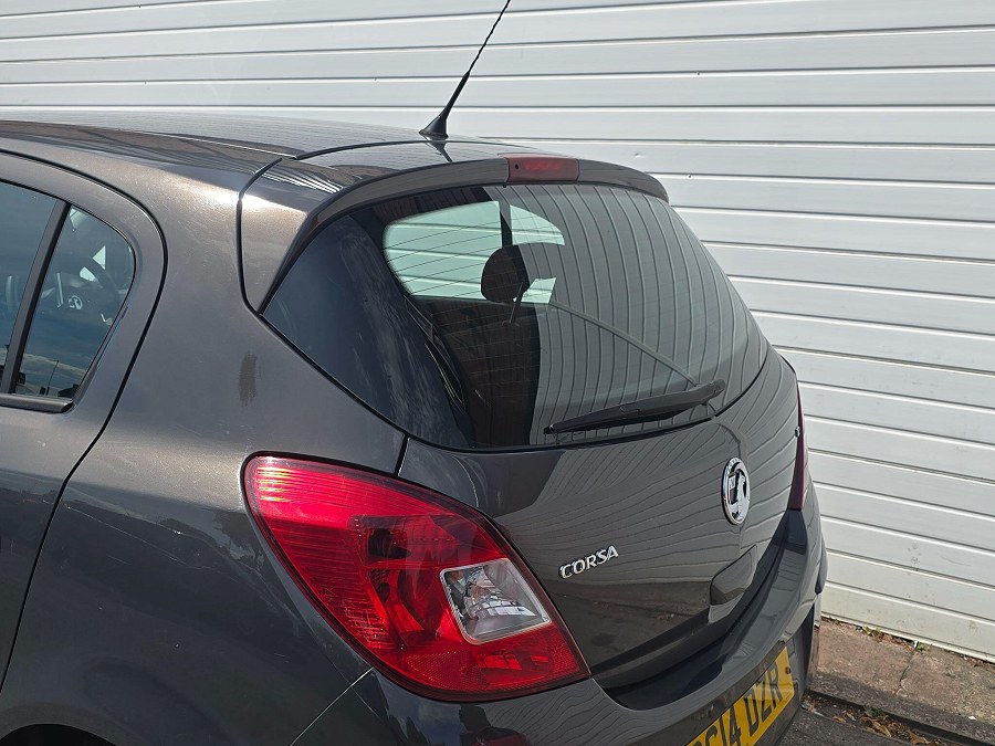 2014 Vauxhall Corsa photo 12