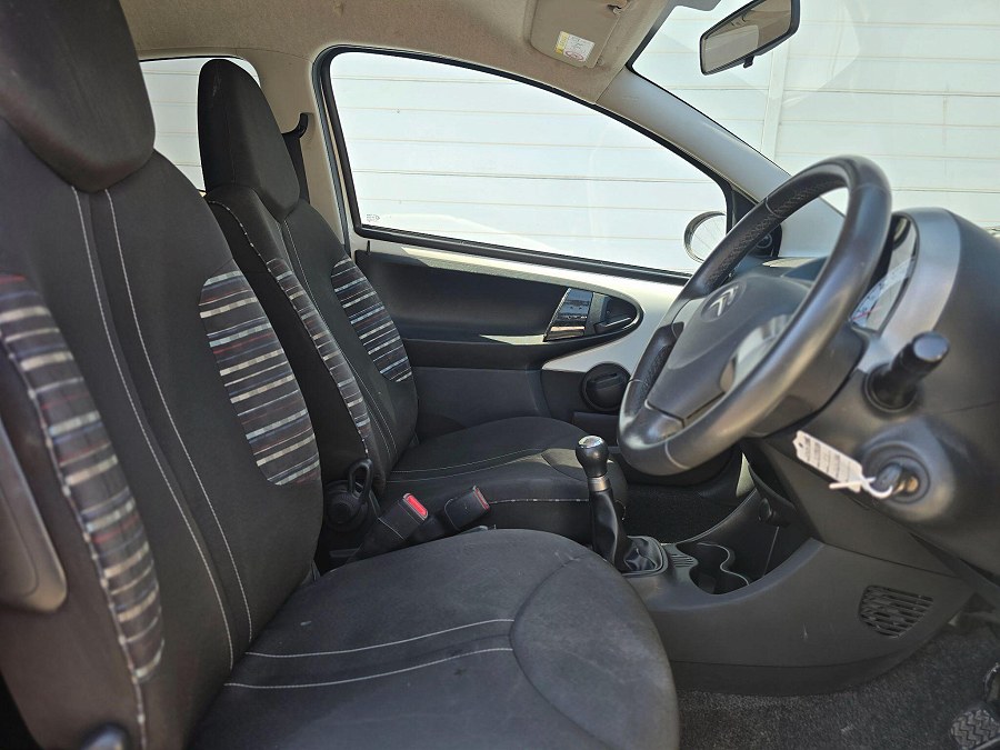 2014 Citroen C1 photo 14