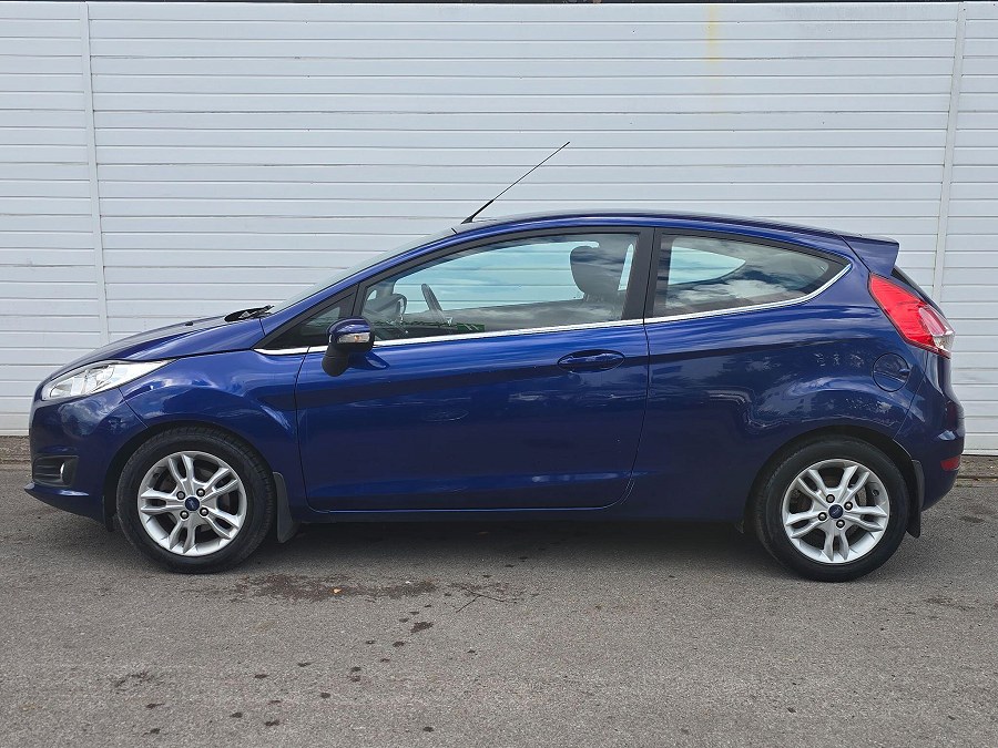 2014 Ford Fiesta photo 4