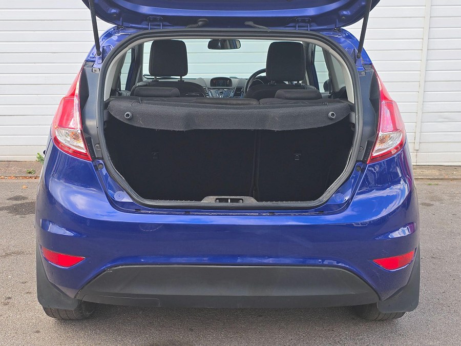 2014 Ford Fiesta photo 7