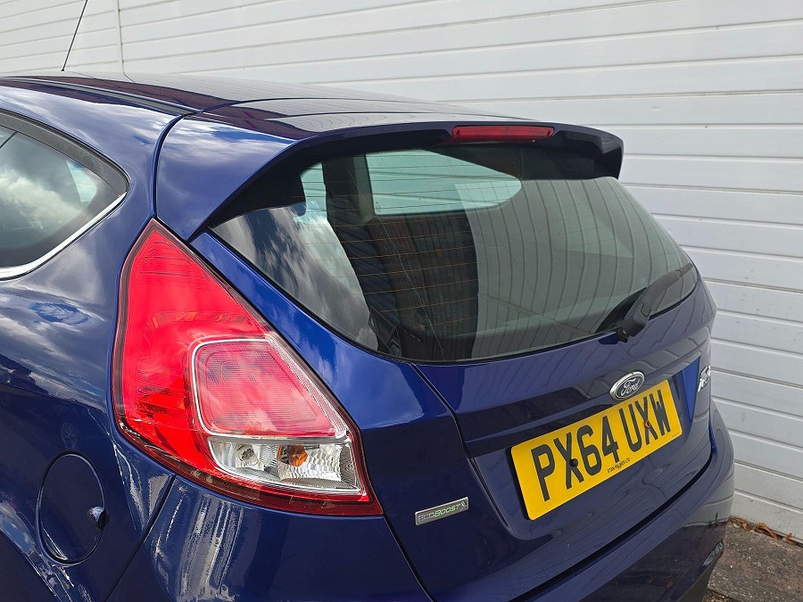2014 Ford Fiesta photo 11