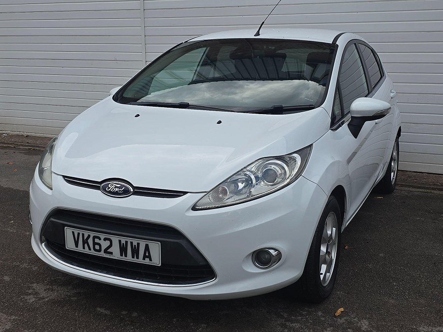 2012 Ford Fiesta photo 3
