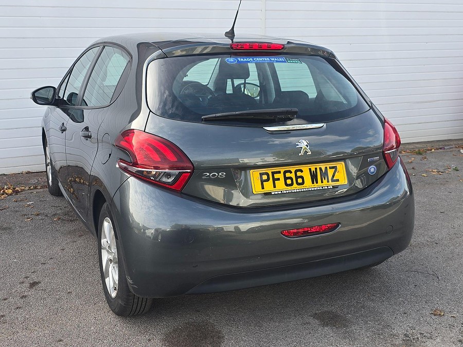2016 Peugeot 208 photo 5