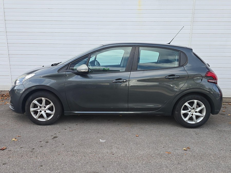 2016 Peugeot 208 photo 4