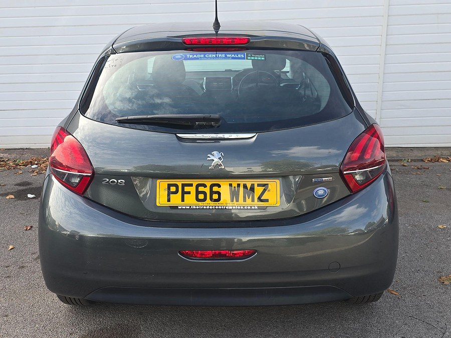 2016 Peugeot 208 photo 6
