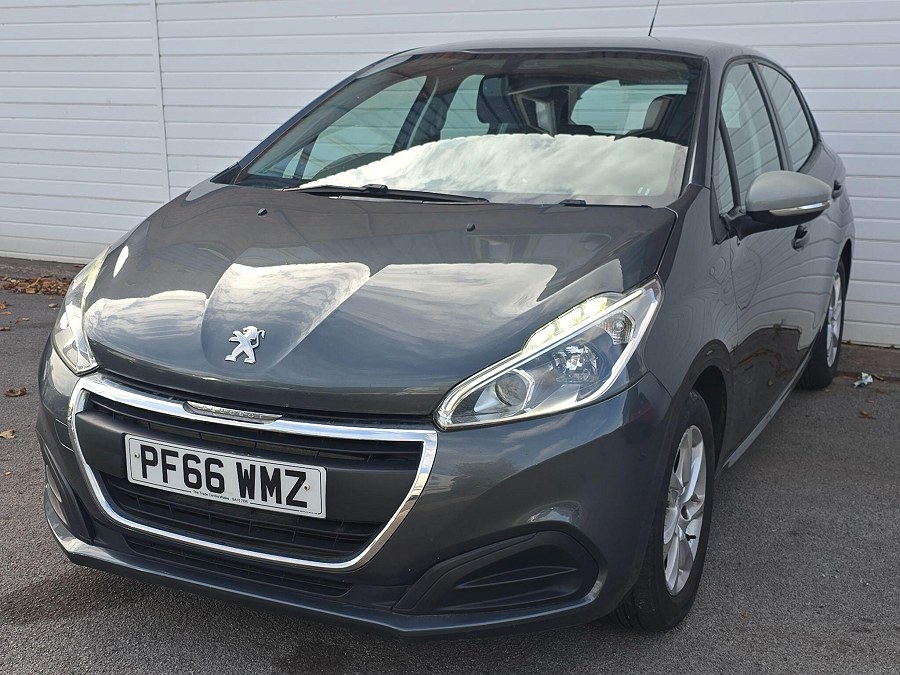 2016 Peugeot 208 photo 3