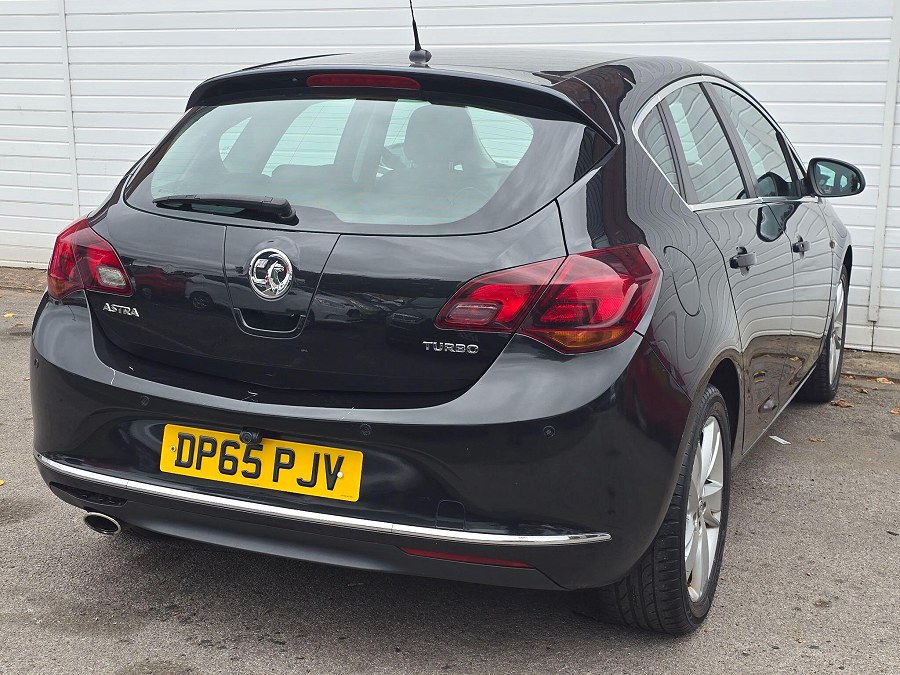2015 Vauxhall Astra photo 8