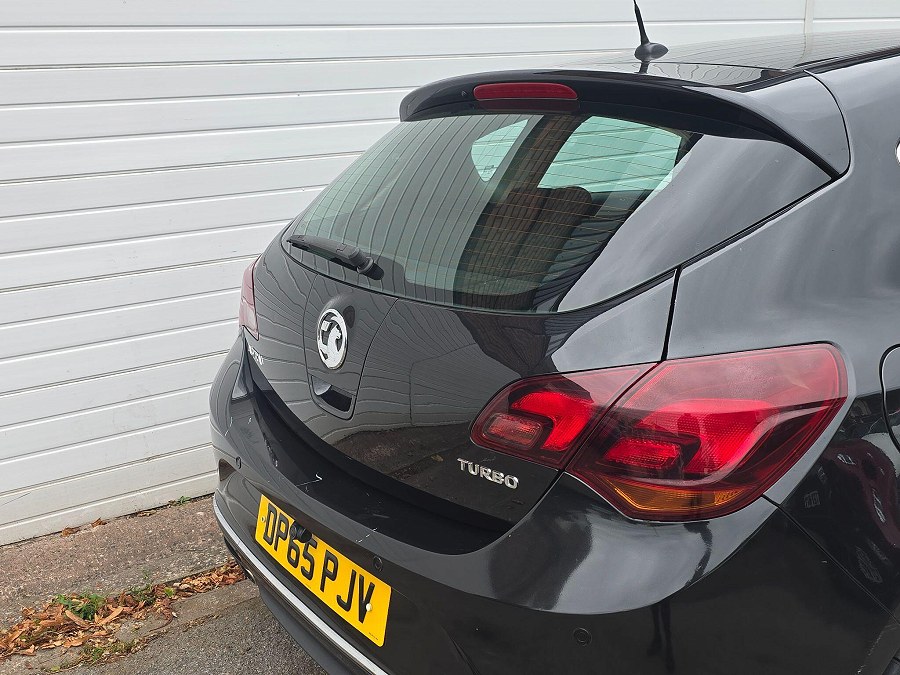 2015 Vauxhall Astra photo 13