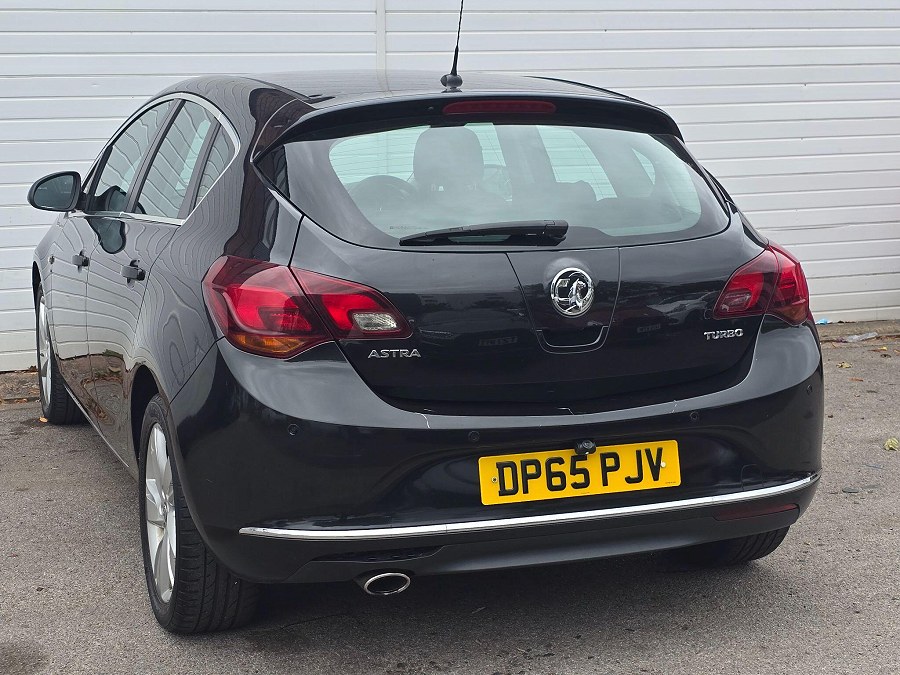 2015 Vauxhall Astra photo 5