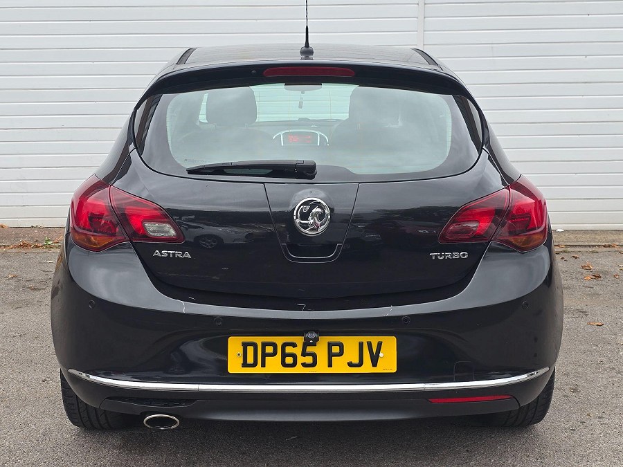 2015 Vauxhall Astra photo 6