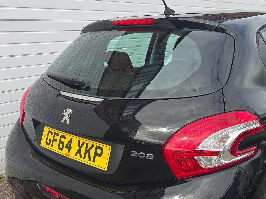 2014 Peugeot 208 photo 13