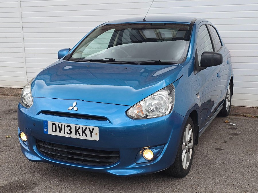 2013 Mitsubishi Mirage photo 3