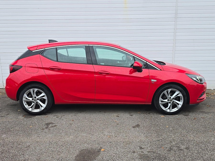 2016 Vauxhall Astra photo 9